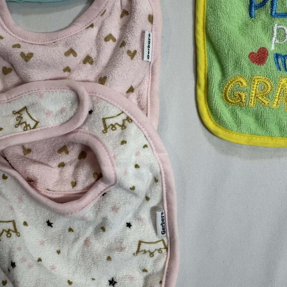 Gerber Baby Bib & Burp Cloth Mixed Lot Multicolor Family/Animals/Thanksgiving